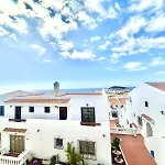 Sea View Hillside Retreat By Deihu Experiences アパート *