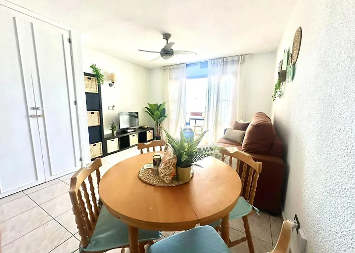 Sea View Hillside Retreat By Deihu Experiences Διαμέρισμα Los Cristianos (Tenerife)