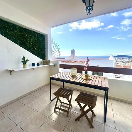 Sea View Hillside Retreat By Deihu Experiences Lägenhet