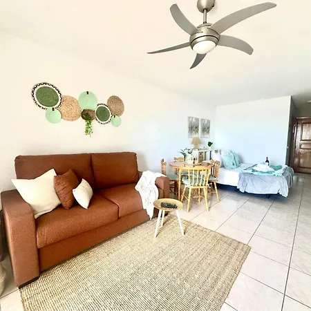 Lägenhet Sea View Hillside Retreat By Deihu Experiences *