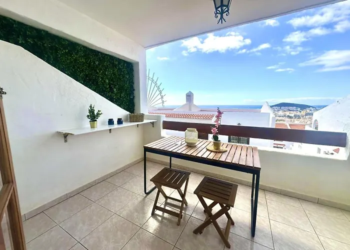 Sea View Hillside Retreat By Deihu Experiences Lägenhet